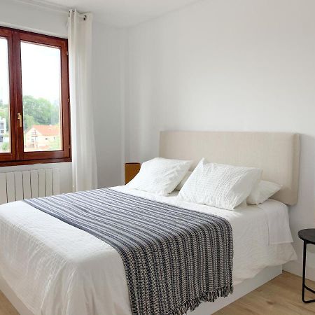 Acogedor Apartamento Con Terraza Y Parking Publico En Comillas Kültér fotó